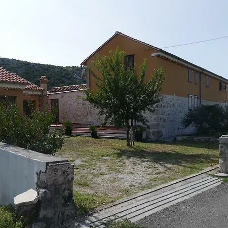 Summer Residence Illyria *